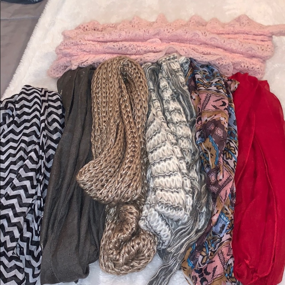 SCARVES